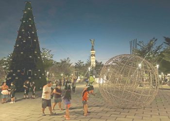 Galería| Plazas de San Salvador aún no encienden las luces navideñas