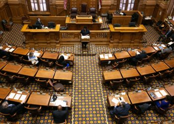Batalla por control del Senado de Estados Unidos arranca en Georgia