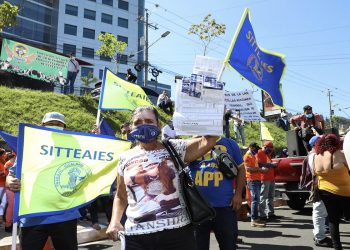 Trabajadores y vendedores de Lotería piden a Fiscalía dejar sin efecto petición para anular contrato con israelíes