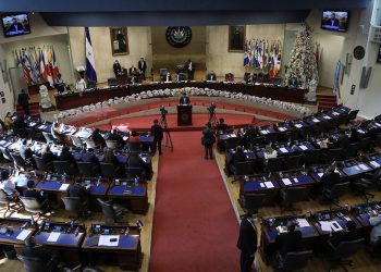 Asamblea Legislativa conmemoran 37 años de la Constitución
