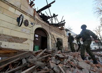 Seis muertos tras fuerte sismo en Croacia