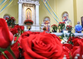 Veneran a la Virgen de Guadalupe con restricciones