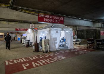 Capacidad hospitalaria en EE.UU. enciende alertas