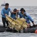 Localizan las cajas negras del avión que se estrelló en Indonesia