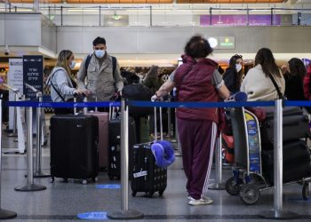 Países resguardan fronteras frente a mutaciones del virus de la COVID-19