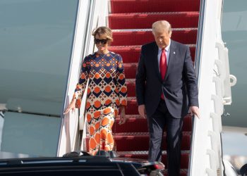 «Ha sido para mí el mayor honor y privilegio ser su presidente»: Trump retoma su vida de ciudadano común en su club Mar-a-Lago en Florida