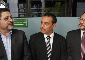 11 casos de corrupción están estancados entre artificios y lentitud en El Salvador