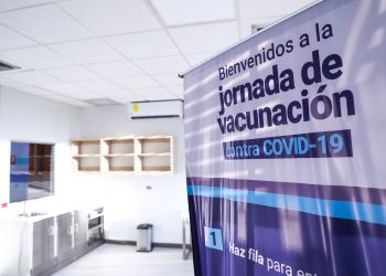 Avanza adecuación de espacios para vacunación contra COVID-19 en red pública de salud