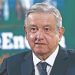 Biden y López Obrador abordan migración vía llamada