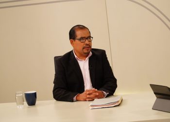 Ernesto Muyshondt ha retenido las cuotas laborales de 5,000 empleados municipales: concejal de San Salvador por ARENA