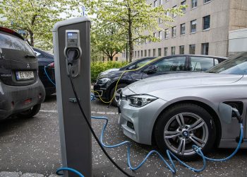 Noruega es el primer país del mundo que supera el 50 % de carros eléctricos vendidos