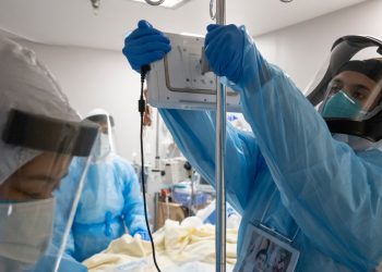 EEUU supera los 25 millones de casos de COVID-19