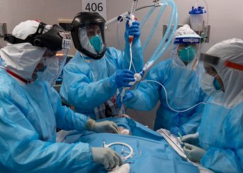EEUU supera los 25 millones de casos de COVID-19