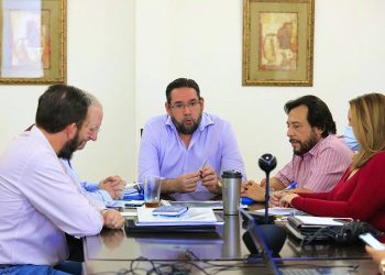 Asociaciones discuten despenalización del aborto en El Salvador