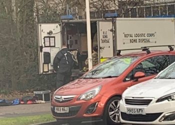 Alerta de bomba en fábrica de vacunas contra la COVID-19 en el Reino Unido