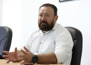 Gallegos: «Hemos llamado a la presidenta (del TSE) y nos confesó que hay un atraso»