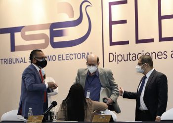 El TSE culmina inscripción de planillas de diputados