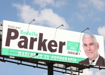 Rodolfo Parker y Margarita Escobar iniciaron campaña electoral sin ser inscritos por el TSE