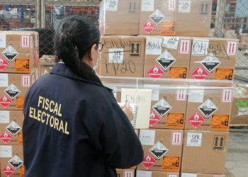 Llegan a El Salvador los frascos de tinta indeleble para las elecciones del 28 de febrero