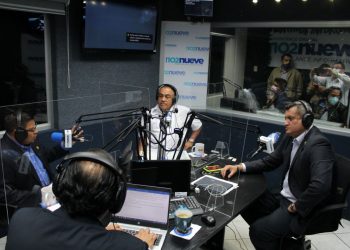 Candidatos debaten voto por bandera o promoción del rostro