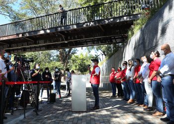 Ortiz confía que el FMLN solo perderá nueve diputados más