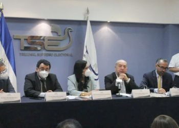 TSE sin definir candidatura de Walter Araujo y Margarita Escobar