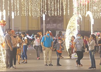 Concentraciones por las fiestas navideñas influyeron en el alza de contagios de la COVID-19