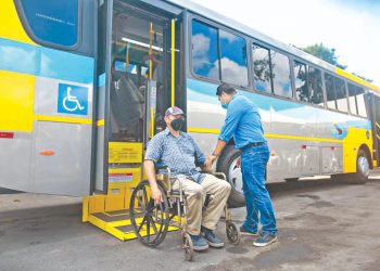 Gobierno de El Salvador apoya acciones para modernizar el transporte público