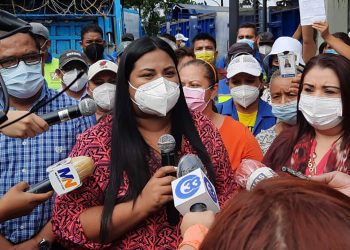 ARENA inicia expulsión contra concejala de la comuna capitalina por denunciar a Muyshondt