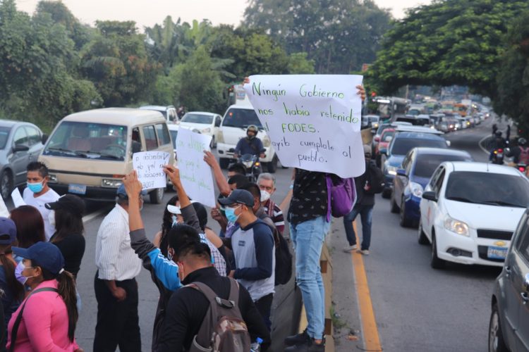 Acciones. Comures ha convocado a cierres de calles en protesta por el no pago del Fodes; sin embargo, las alcaldías no aclaran el uso de fondos para la atención de la pandemia que les fueron otorgados.