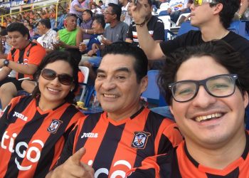 Los Jhosse Lora le cantan al Águila, previo a la gran final contra Alianza