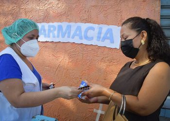 Salud lleva acabo jornada de atención médica en Santa Ana
