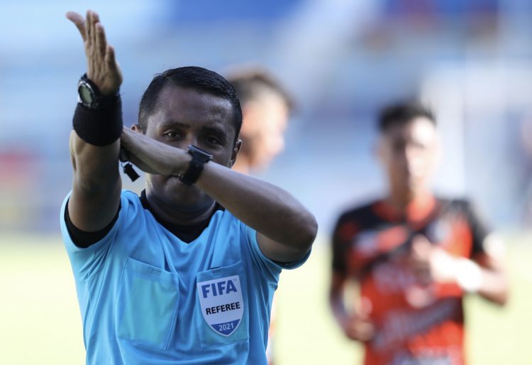Suspenden asignaciones arbitrales. Foto:  Diario El Salvador.