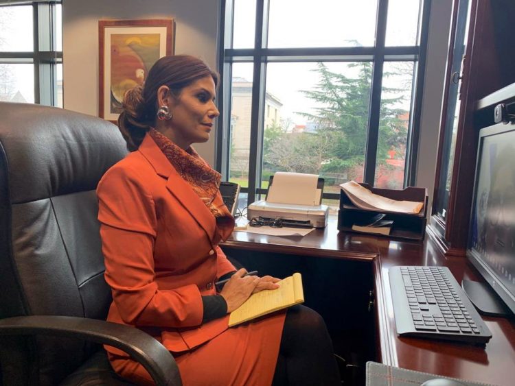 Embajadora de El Salvador en los Estados Unidos, Milena Mayorga.