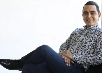 El micrófono salsero de Benjamín López