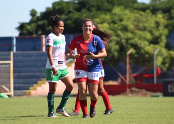 Claudia Morales, la inesperada goleadora de FAS en el Fútbol Femenino