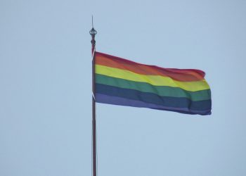 Pareja homosexual azotada en Indonesia por mantener relaciones íntimas
