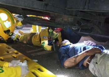 Motociclista sufre lesiones severas tras accidente de tránsito en San Salvador