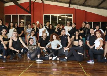 Grupo de baile «Crash»: 20 años rompiendo el piso