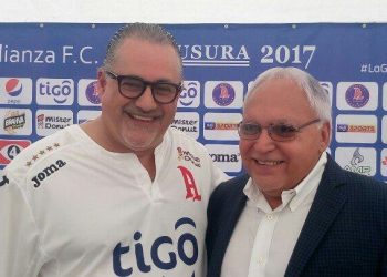 Fuego cruzado en Twitter entre Lisandro Pohl y Adolfo Salume