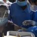 OMS pide más rapidez en vacunación y el mundo intenta blindarse ante avance de variantes del virus