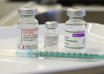 Los beneficios que presenta la vacuna de AstraZeneca, según la OMS