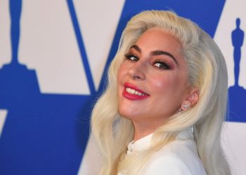 Lady Gaga recupera sanos y salvos los dos perros que le robaron