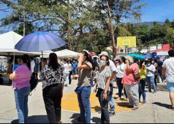 Magistrado Noel Orellana dice que no es responsabilidad del TSE los retrasos en centros de votación