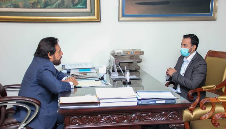 Vicepresidente Félix Ulloa junto a candidato a diputado de Santa Ana por Nuevas Ideas Giovanny Zaldaña. Foto/ Cortesía.
