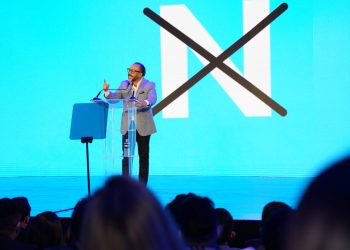 Ernesto Castro presenta su plataforma legislativa