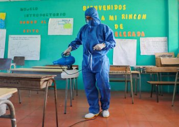 Gobierno continúa con trabajos de higienización en centros de votación previo a elecciones