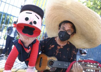 Bandesal presenta reformas para apoyar económicamente a artistas afectados por la pandemia en El Salvador