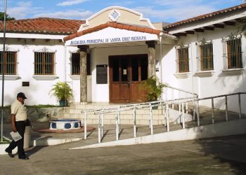 Agente del CAM de Santa Cruz Michapa es detenido por extorsión agravada