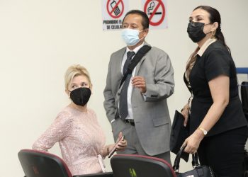Empresas de Saca reportaron ganancias del 900% durante los cinco años que estuvo en la Presidencia